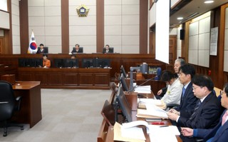 Proces w Korei Południowej: Przyjaciółka prezydent Park zaprzecza zarzutom