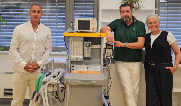 Marko Nikolić, prof. dr Radmilo Janković i Joland Korora