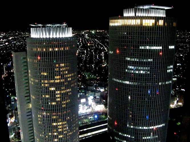 Nagoya Station w Japonii - najwyższy na świecie dworzec kolejowy mieści się w wieżach R Central Towers Fot. flickr, rumpleteaser, Attribution 2.0 Generic (CC BY 2.0)