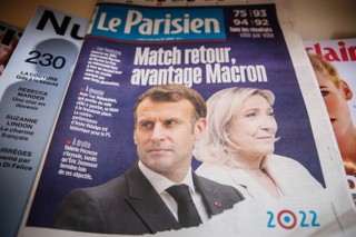 Francja: W I turze wyborów prezydenckich katolicy głosowali na prawicę i Macrona, muzułmanie - na lewicę