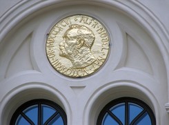 Literacki Nobel za rok 2020: faworyci oraz typy ekspertów