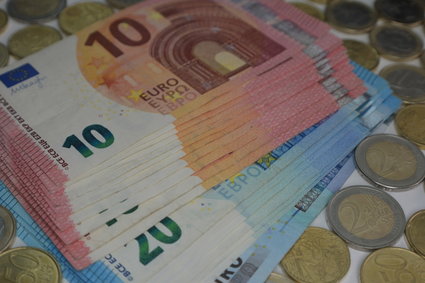 Kurs euro 10 stycznia poniżej 4,55 zł 