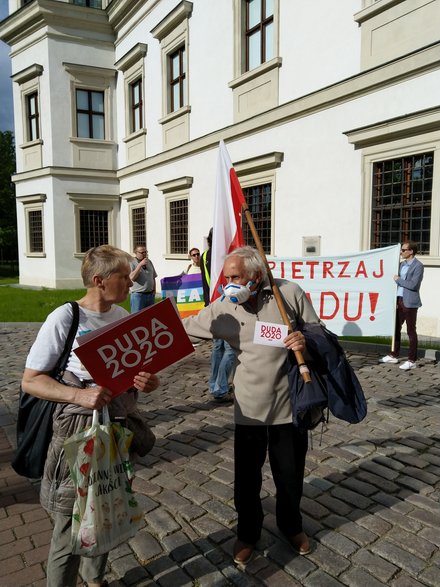 Protest przed koncertem Jana Pietrzaka w CSW (6 czerwca 2020 r.)