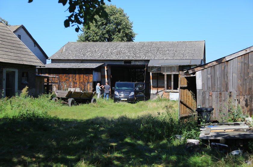 Sołtys Antoni Archman znalazł w stodole zwłoki mężczyzn