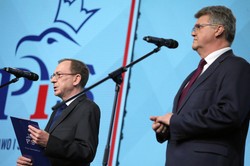 Kamiński i Wąsik walczyli o mandaty. Znamy ich wyniki