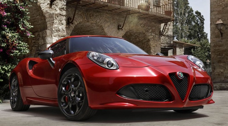 2018-Alfa-Romeo-4C-Spider-front-view-headlights