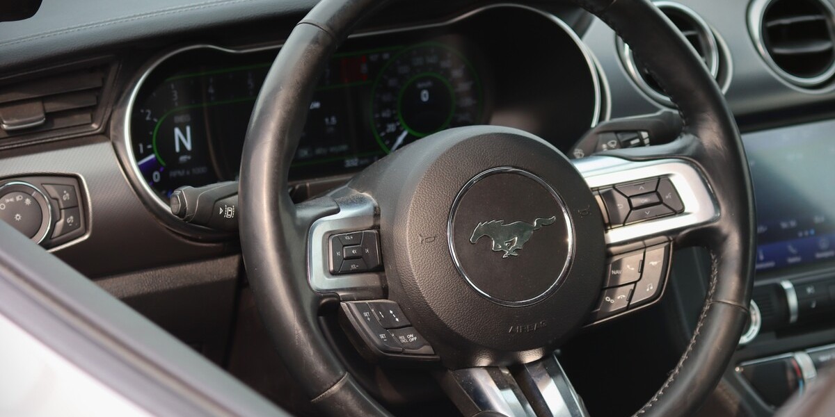 Ford Mustang Mach-E z poważną usterką. Rusza akcja naprawcza
