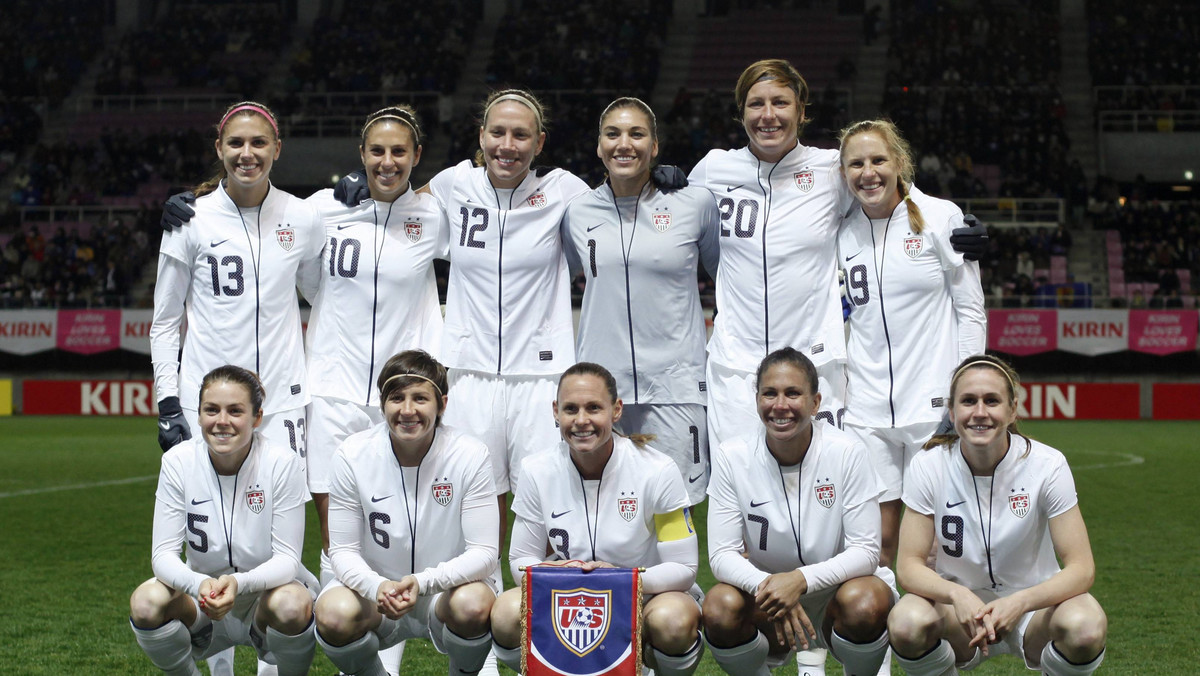 Reprezentacja USA udanie zainaugurowała turniej olimpijski w piłce nożnej kobiet. W Glasgow Amerykanki wygrały 4:2 (2:2) z Francją, mimo że po kwadransie przegrywały już 0:2.