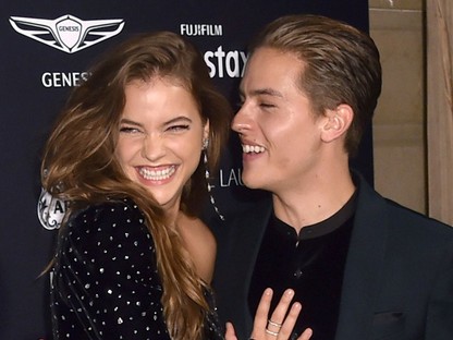 Palvin Barbi és Dylan Sprouse imádnivalók! Annyira cukik a New York-i divathéten