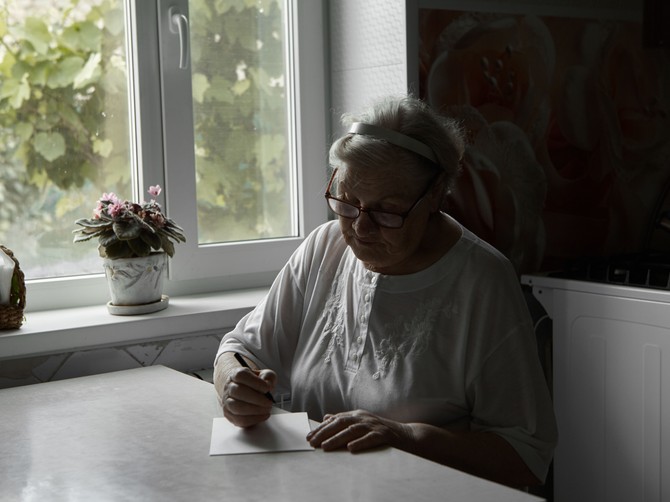 "Bakino pismo pred venčanje me je šokiralo, tek sad ga razumem" / ILUSTRACIJA