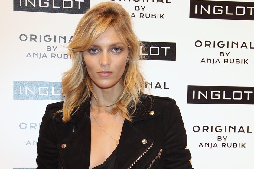 Anja Rubik podczas premiery swoich perfum w Warszawie