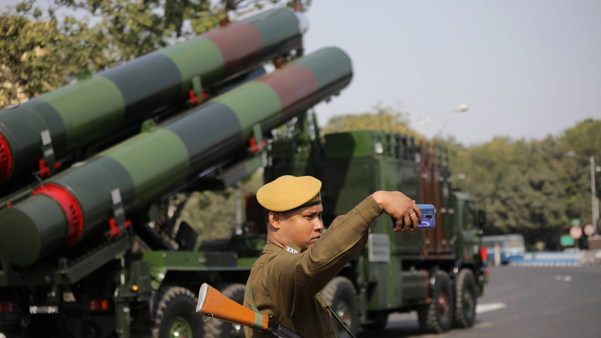 Indie przypadkowo wystrzeliły rakietę w Pakistan. Teraz zwalniają winnych