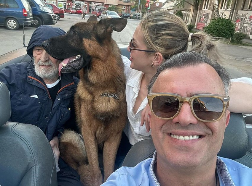 Sergej Trifunović sa verenicom i tatom