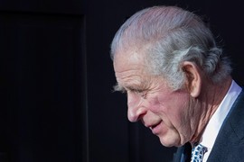 "Čarlsu je MNOGO GORE nego što pričaju! Sprema se za najgore, zato se sreo sa Harijem. NASLEDSTVO GLAVNA TEMA", tvrdi izvor blizak porodici: ŠOK DETALJI IZA SUSRETA OCA I SINA