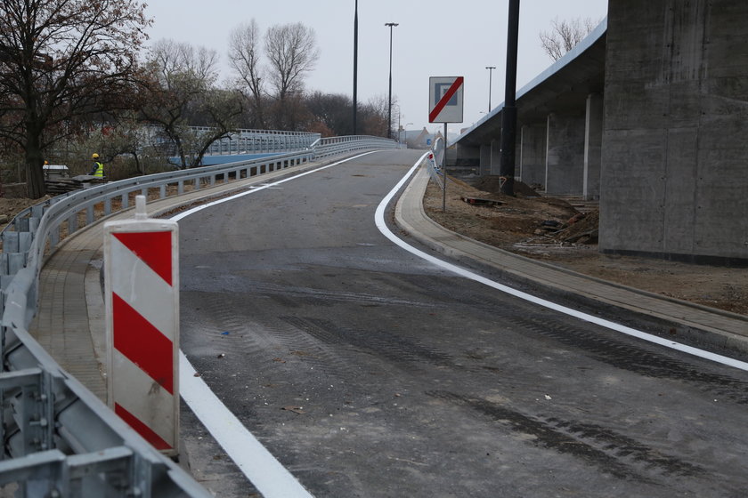 Kolejne estakady Trasy Łazienkowskiej będą dostępne dla kierowców