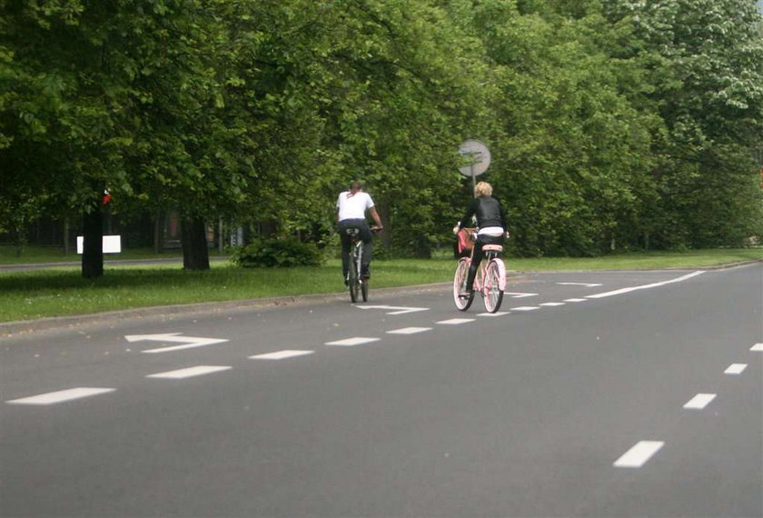 Doda i Nergal kochają się na rowerach