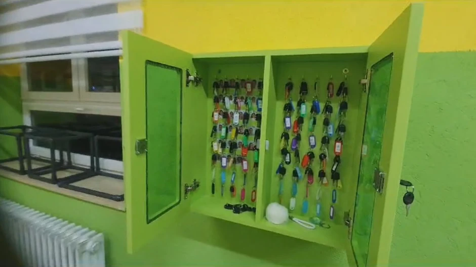 Tutin, uređenje škole