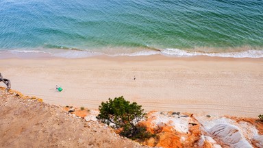 Wybrano najpiękniejszą plażę na świecie. Znajduje się w Europie [ZDJĘCIA]