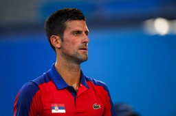 Novak Djokovic właścicielem 80 procent akcji firmy pracującej nad lekiem na Covid-19