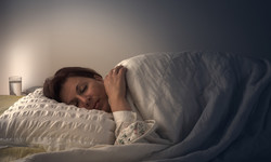 Spanie w ten sposób prowadzi do cukrzycy i nadciśnienia. Zwróć na to uwagę