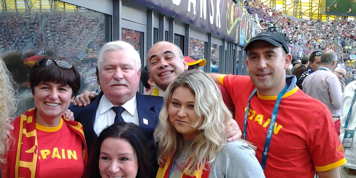 Lech Wałęsa na meczu Euro 2012.