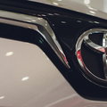 Toyota wstrzymuje dostawy niektórych modeli. Problemy z silnikami