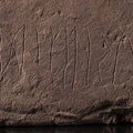 W Norwegii znaleziono najstarszy kamień runiczny. Liczy 2000 lat i daje wgląd w starożytne pismo
