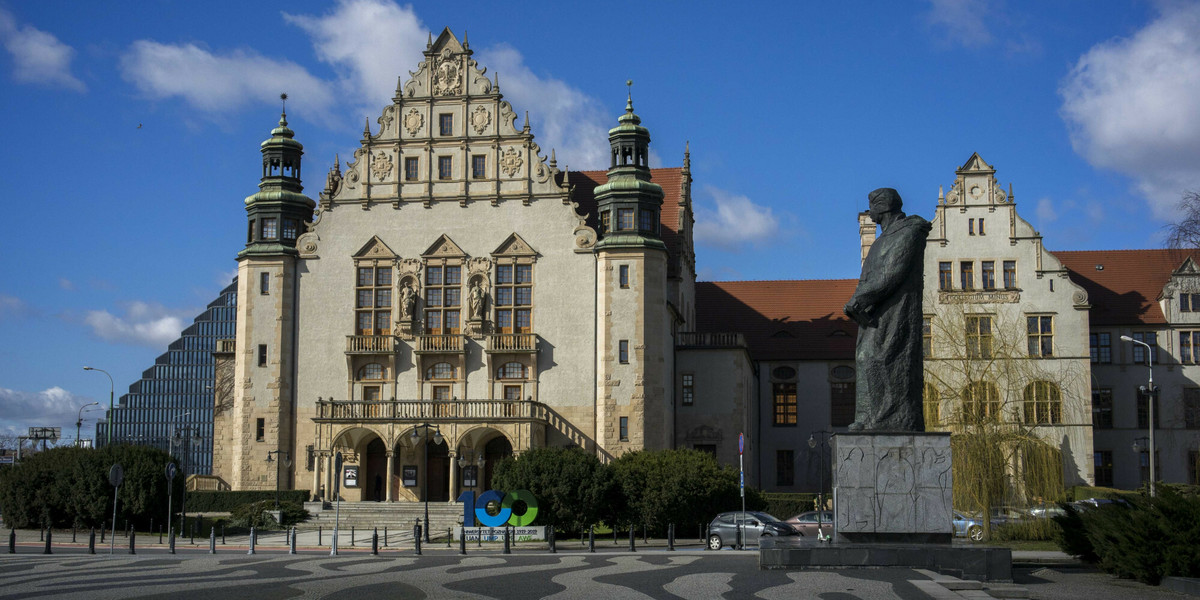 Studenci UAM na razie nie będą się uczyć w murach uczelni.