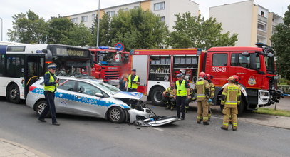 Dramat w Szczecinie. Policjanci gonili osobówkę. Doszło do nieszczęścia. Wśród rannych są dzieci