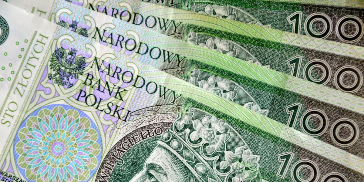 Emisja bonów pieniężnych w Polsce rozpoczęła się w 1990 roku. Odpowiada za nią Narodowy Bank Polski. Od początku funkcjonowania bony pieniężne stały się jednym z najważniejszych instrumentów finansowych dostępnych na rynku