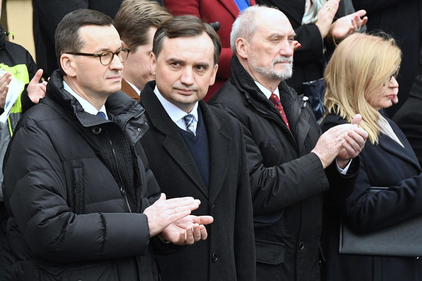 Premier Mateusz Morawiecki i minister sprawiedliwości Zbigniew Ziobro