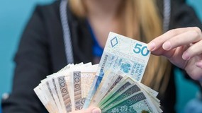 Dodatkowe 2 tysiące złotych do wypłaty. Państwo dopłaci, ale trzeba spełnić ten warunek