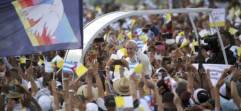 Msza pod okiem Che Guevary. Papież Franciszek z wizytą na Kubie. ZDJĘCIA