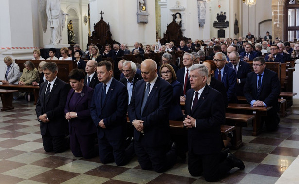 To pierwsza taka miesięcznica smoleńska od lat. Bez marszu, bez policji i bez barierek