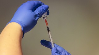 Dr Sutkowski: Czwarta fala koronawirusa jest pandemią niezaszczepionych