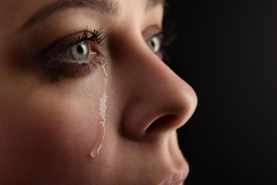 Nem tudta visszatartani könnyeit az énekesnő. Fotó: Getty Images