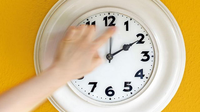 Hétvégén óraátállítás: 5+1 tipp, hogy ne viseljen meg a kavarodás