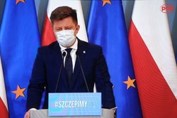 Druga dawka w dowolnym punkcie, seniorzy także w domu. Zmiany w programie szczepień