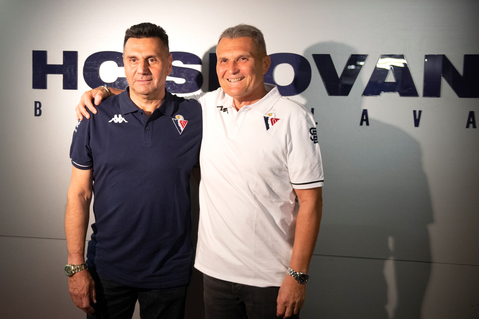 Zľava nový tréner HC Slovan Bratislava Vladimír Růžička a dočasne nový športový riaditeľ Rostislav Dočekal.