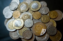 Waluty: rynki znajdują się w trybie wyczekiwania