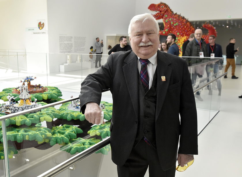 Wałęsa wzywa ludzi na ulicę. Ogłosił manifest