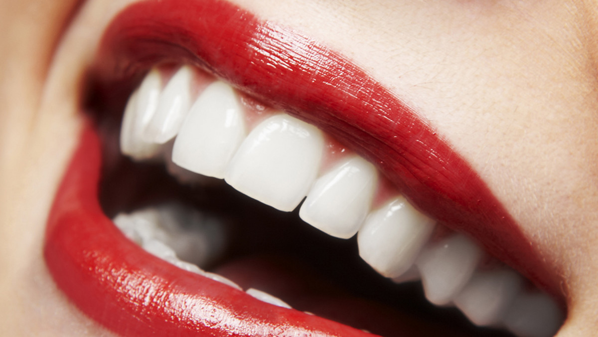 Próchnica i choroby periodontologiczne to plaga współczesnego społeczeństwa – podkreślali lekarze podczas dorocznego Światowego Kongresu Stomatologicznego FDI 2016. Według ostatnich danych, na choroby jamy ustnej cierpi 4 mld ludzi na świecie.