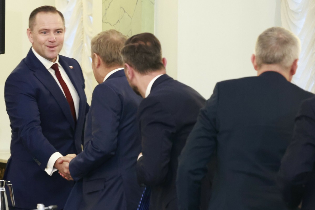 Sondaż ws. relacji Tusk-Nawrocki