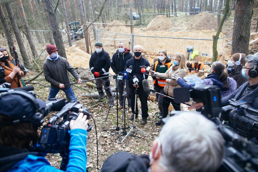 Masowy grób na przedmieściach Warszawy!