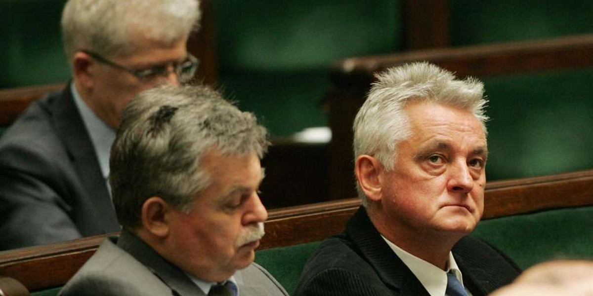 Były minister sportu przypomniał sobie wczoraj o obowiązkach poselskich. Po kilkumiesięcznej przerwie Mirosław Drzewiecki (54 l.) pojawił się w Sejmie i nawet zagłosował 32 razy