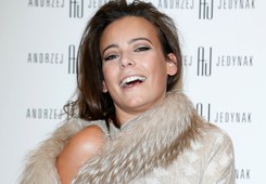 Mucha niezrażona krytyką, potwierdza swoją miłość do futer