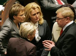 Politycy PO znów mówią ze ściągawek