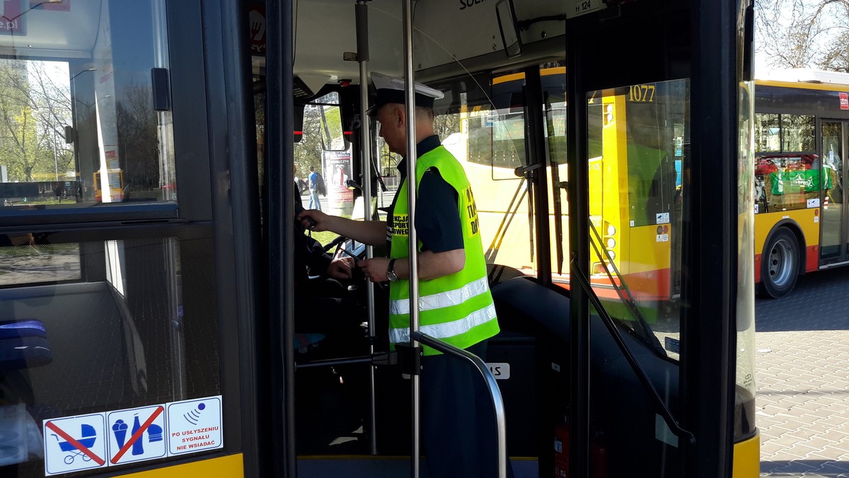 W  środę inspektorzy Głównego Inspektoratu Transportu Drogowego przeprowadzili wzmożone kontrole trzeźwości kierowców autobusów miejskich w całej Warszawie. To już trzecia tego typu akcja w stolicy w tym roku.