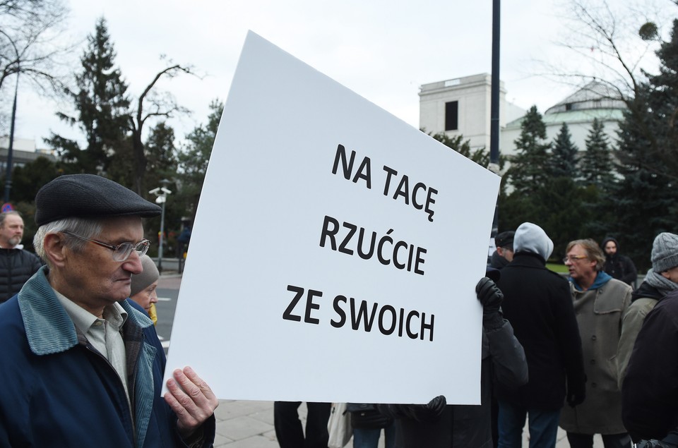 Protest przeciw finansowaniu Świątyni Opatrzności Bożej