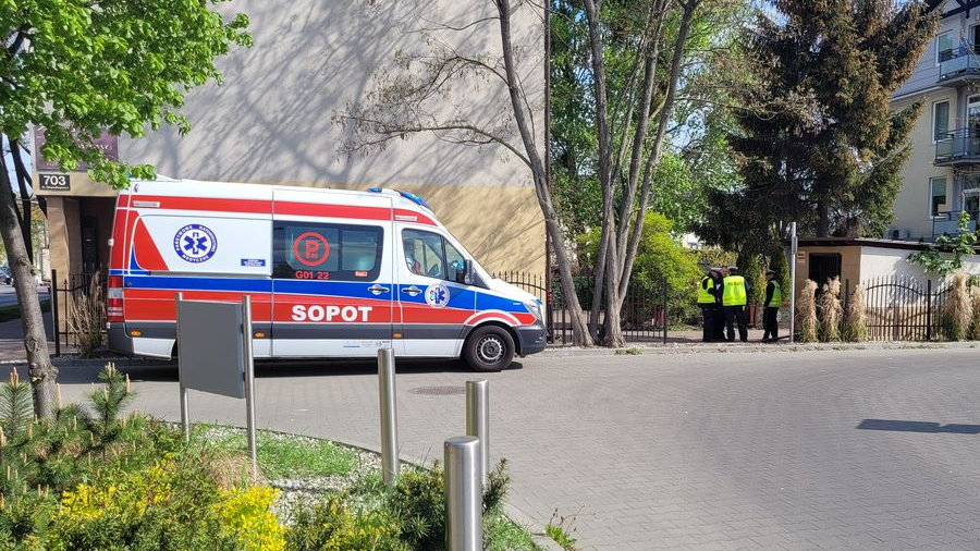 Do wypadku doszło na parkingu przed sklepem w Sopocie